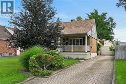 31 GAILMONT Drive Hamilton, ON L8K 4B2