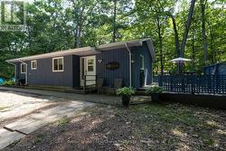 10287 CHRISTIE BOULEVARD  Lambton Shores (Bosanquet), ON N0M 1T0