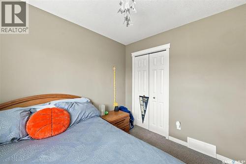 211 Crenshaw Way, Warman, SK - Indoor Photo Showing Bedroom