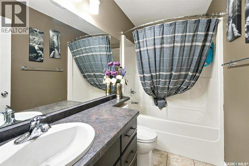 211 Crenshaw Way, Warman, SK - Indoor Photo Showing Bathroom