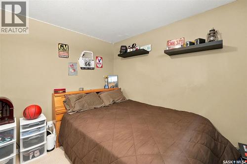 211 Crenshaw Way, Warman, SK - Indoor Photo Showing Bedroom