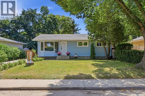 2004 Adelaide Street E, Saskatoon, SK - Outdoor