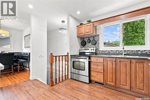 39 Brown Crescent, Saskatoon, SK - Indoor Photo Showing Kitchen