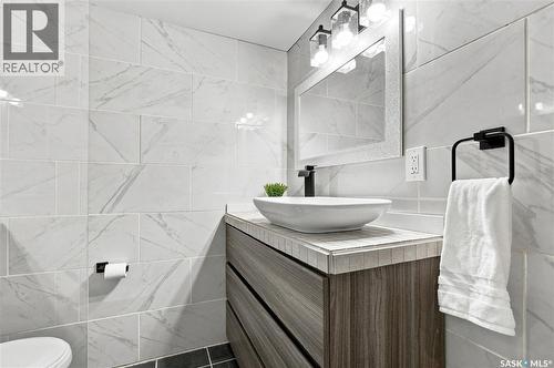 39 Brown Crescent, Saskatoon, SK - Indoor Photo Showing Bathroom