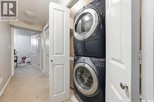 150 Lynd Crescent, Saskatoon, SK - Indoor Photo Showing Laundry Room