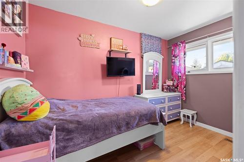 64 Coldwell Road, Regina, SK - Indoor Photo Showing Bedroom