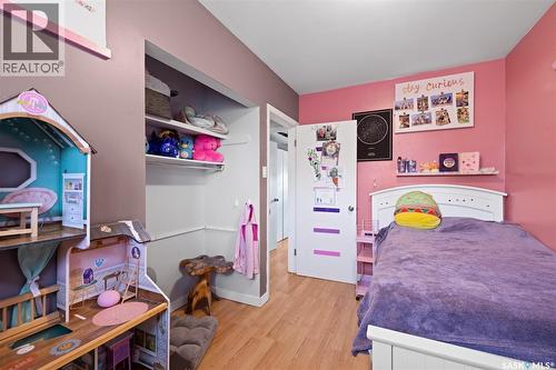 64 Coldwell Road, Regina, SK - Indoor Photo Showing Bedroom