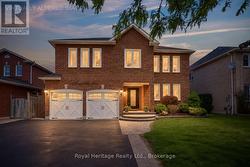 16 DONALD WILSON STREET Whitby (Rolling Acres), ON L1R 2H5