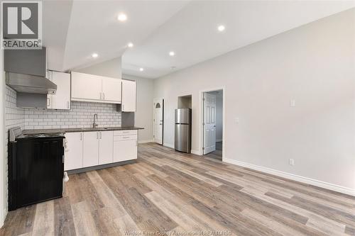 1069 Marentette Avenue Unit# Upper, Windsor, ON - Indoor Photo Showing Kitchen With Double Sink