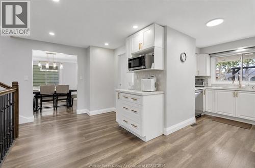 9335 Esplanade, Windsor, ON - Indoor Photo Showing Kitchen