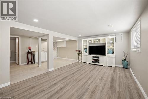 285 Stonybrook Drive, Kitchener, ON - Indoor
