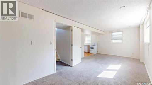 3600 Regina Avenue, Regina, SK - Indoor Photo Showing Other Room
