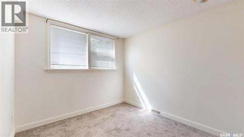 3600 Regina Avenue, Regina, SK - Indoor Photo Showing Other Room