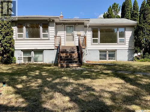 3600 Regina Avenue, Regina, SK - Outdoor