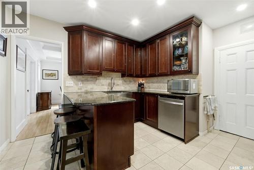 2700 19Th Avenue, Regina, SK - Indoor Photo Showing Kitchen