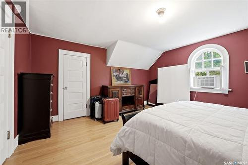 2700 19Th Avenue, Regina, SK - Indoor Photo Showing Bedroom
