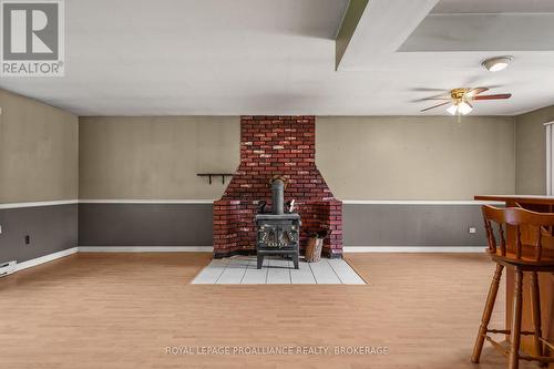 3298 Perth Road, South Frontenac, ON - Indoor Photo Showing Other Room