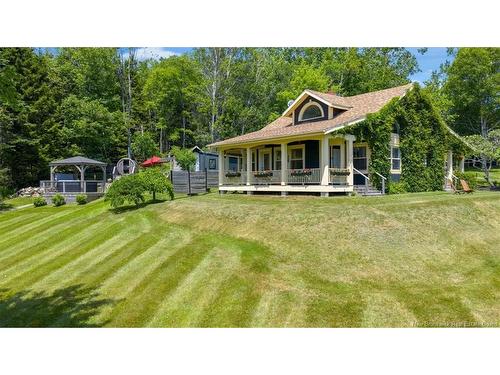242 Fiander Rd, Saint Andrews, NB 