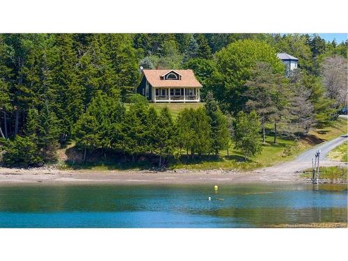242 Fiander Rd, Saint Andrews, NB 