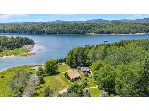 242 Fiander Rd, Saint Andrews, NB 