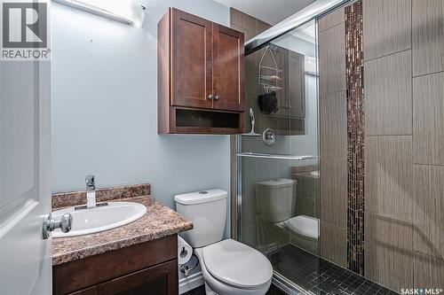 318 Lucyk Crescent, Saskatoon, SK - Indoor Photo Showing Bathroom
