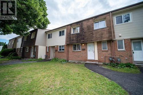 30 E Sonnet Crescent, Ottawa, ON - Outdoor