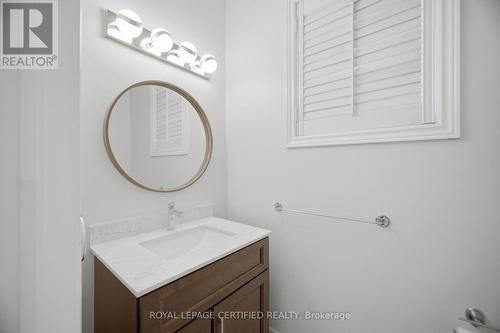 426 Black Drive, Milton, ON - Indoor Photo Showing Bathroom