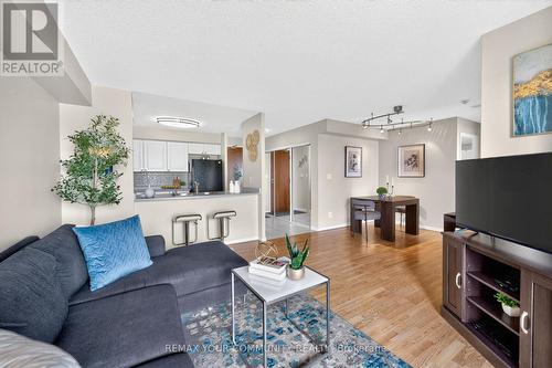 721 - 3 ELLESMERE STREET  Richmond Hill, ON L4B 4N2