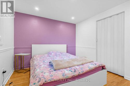 10 Devins Drive, Aurora, ON - Indoor Photo Showing Bedroom