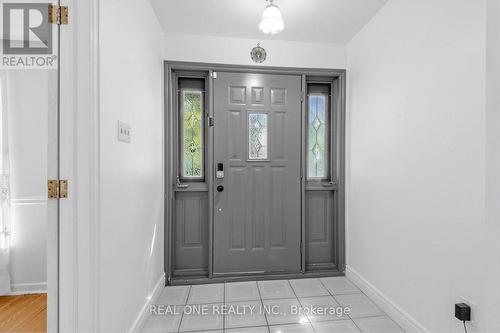 10 Devins Drive, Aurora, ON - Indoor Photo Showing Other Room