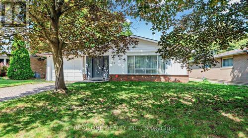 10 Devins Drive, Aurora, ON - Outdoor