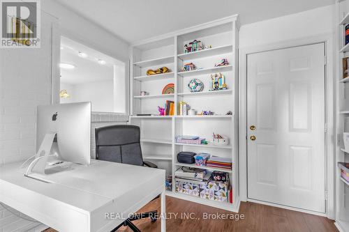 10 Devins Drive, Aurora, ON - Indoor Photo Showing Office