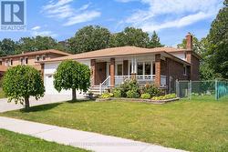 2535 PRIVET CRESCENT  Mississauga, ON L5B 2S5