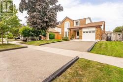 4 MARKHAM STREET  Brampton, ON L6S 2X7