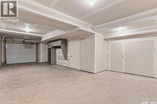 724 701 Meadows Boulevard, Saskatoon, SK - Indoor Photo Showing Garage