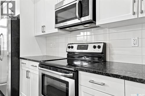 724 701 Meadows Boulevard, Saskatoon, SK - Indoor Photo Showing Kitchen