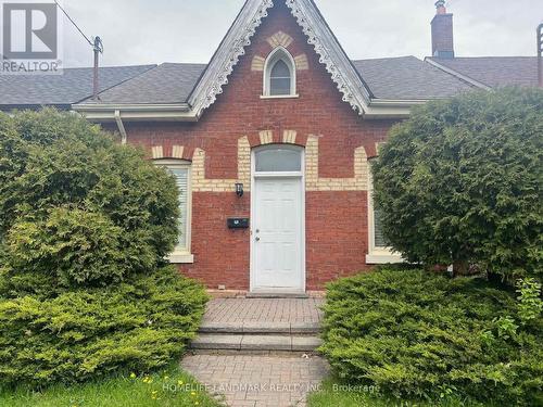 231 CLINTON STREET , Toronto, Ontario M6G 2Y4
