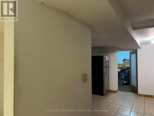 231 CLINTON STREET , Toronto, Ontario M6G 2Y4 3