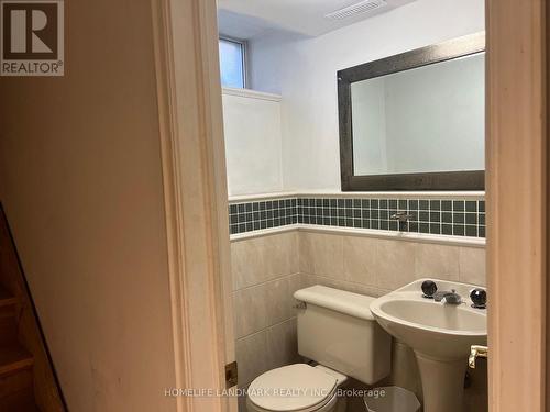 231 CLINTON STREET , Toronto, Ontario M6G 2Y4 5