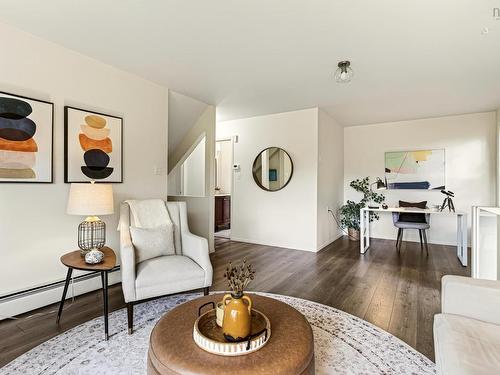 46 Old Ferry Road, Dartmouth, NS - Indoor Photo Showing Living Room