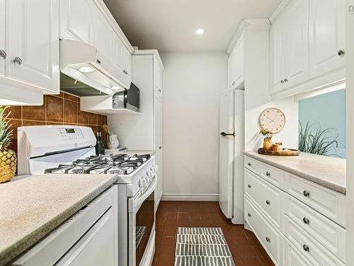46 Old Ferry Road, Dartmouth, NS - Indoor Photo Showing Kitchen