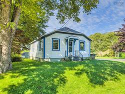 102 Parade Street  Yarmouth, NS B5A 3B5