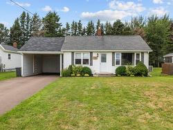 13 Clermont Road  New Annan, PE C1N 4J8