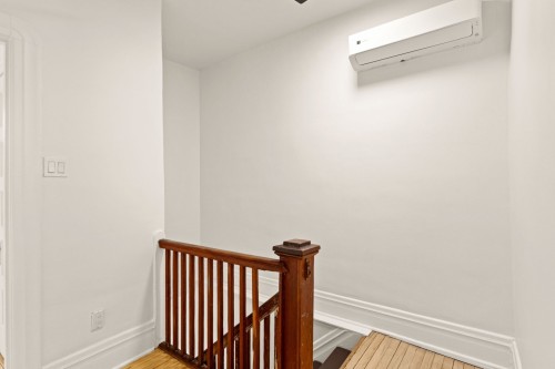 Hall d'entrée/Vestibule - 74 Av. Mcnider, Montréal (Outremont), QC - Indoor Photo Showing Other Room