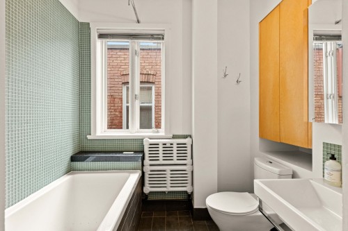Salle de bains - 74 Av. Mcnider, Montréal (Outremont), QC - Indoor