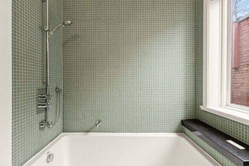 Salle de bains - 74 Av. Mcnider, Montréal (Outremont), QC - Indoor Photo Showing Bathroom