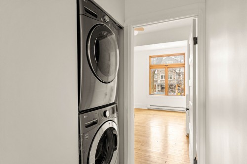 Salle de lavage - 74 Av. Mcnider, Montréal (Outremont), QC - Indoor Photo Showing Laundry Room