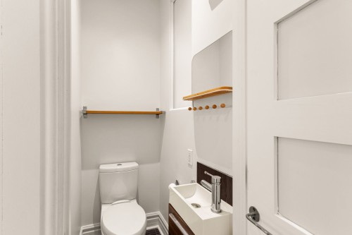 Salle d'eau - 74 Av. Mcnider, Montréal (Outremont), QC - Indoor Photo Showing Bathroom