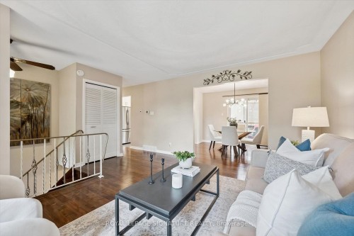 590 Fern Road, Waterloo, ON - Indoor Photo Showing Living Room