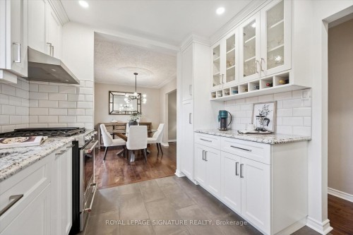 590 Fern Road, Waterloo, ON - Indoor Photo Showing Kitchen